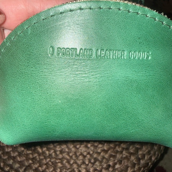 Portland Leather Emerald Crossbody Bag Set - Picture 8 of 16
